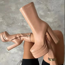 Bota Feminina De Salto Plataforma Cano Médio Material de Qualidade